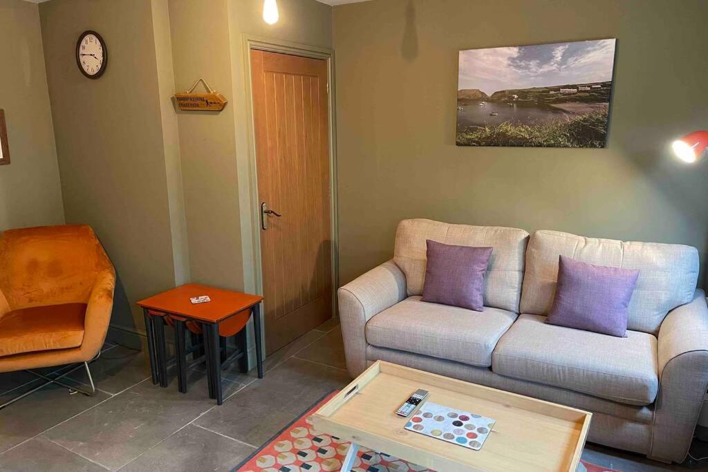 Cottage With Hot Tub In Pembrokeshire Haverfordwest Exterior foto